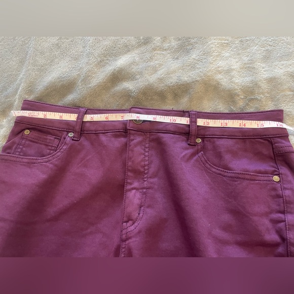 LAURA purple embellished hems jeans with lace and rhinestones - Picture 8 of 9